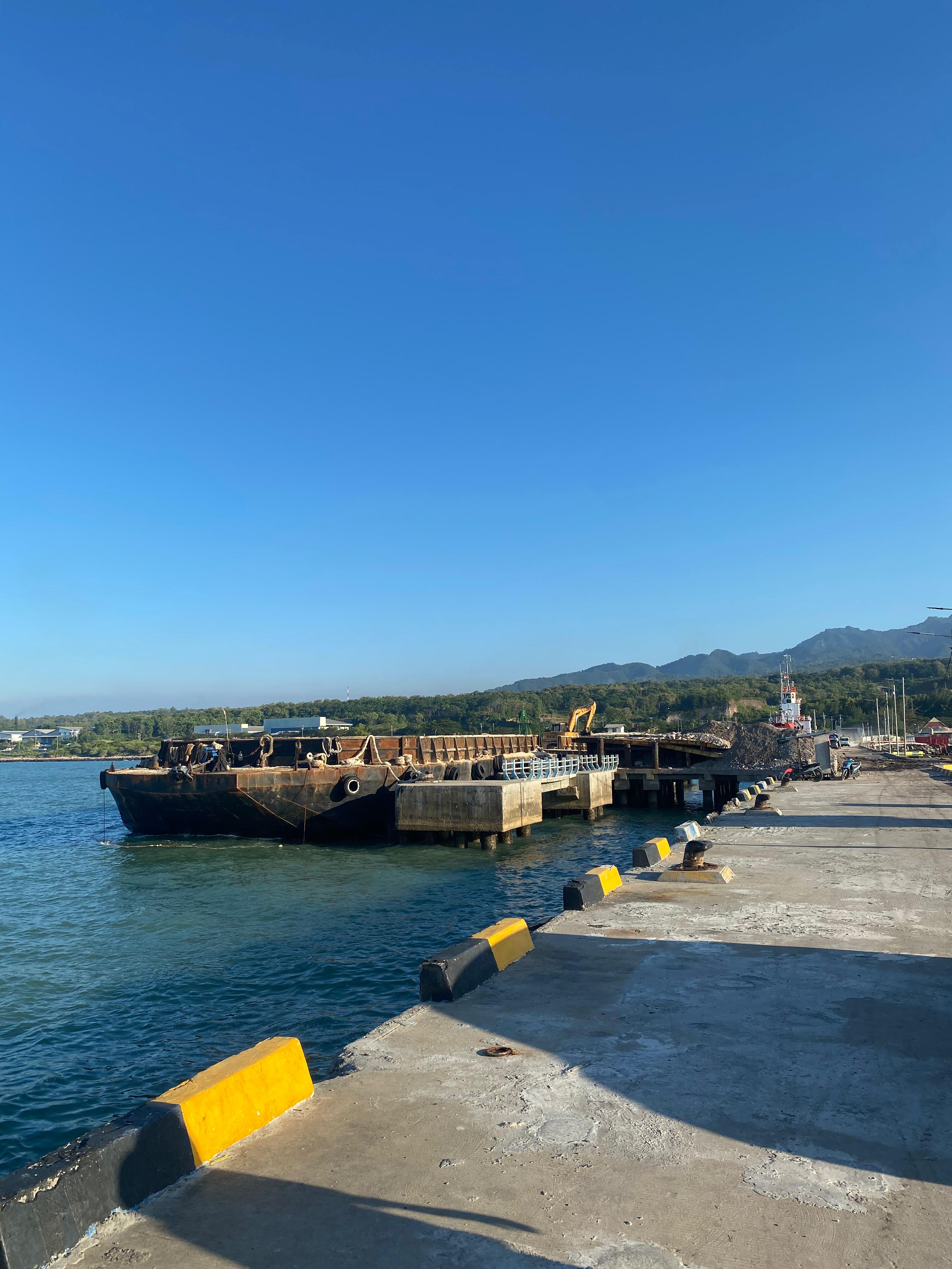  Pelabuhan Rembang Terminal Sluke